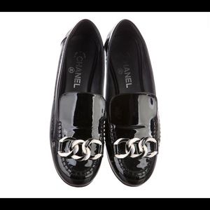 CHANEL patent leather CC Loafers